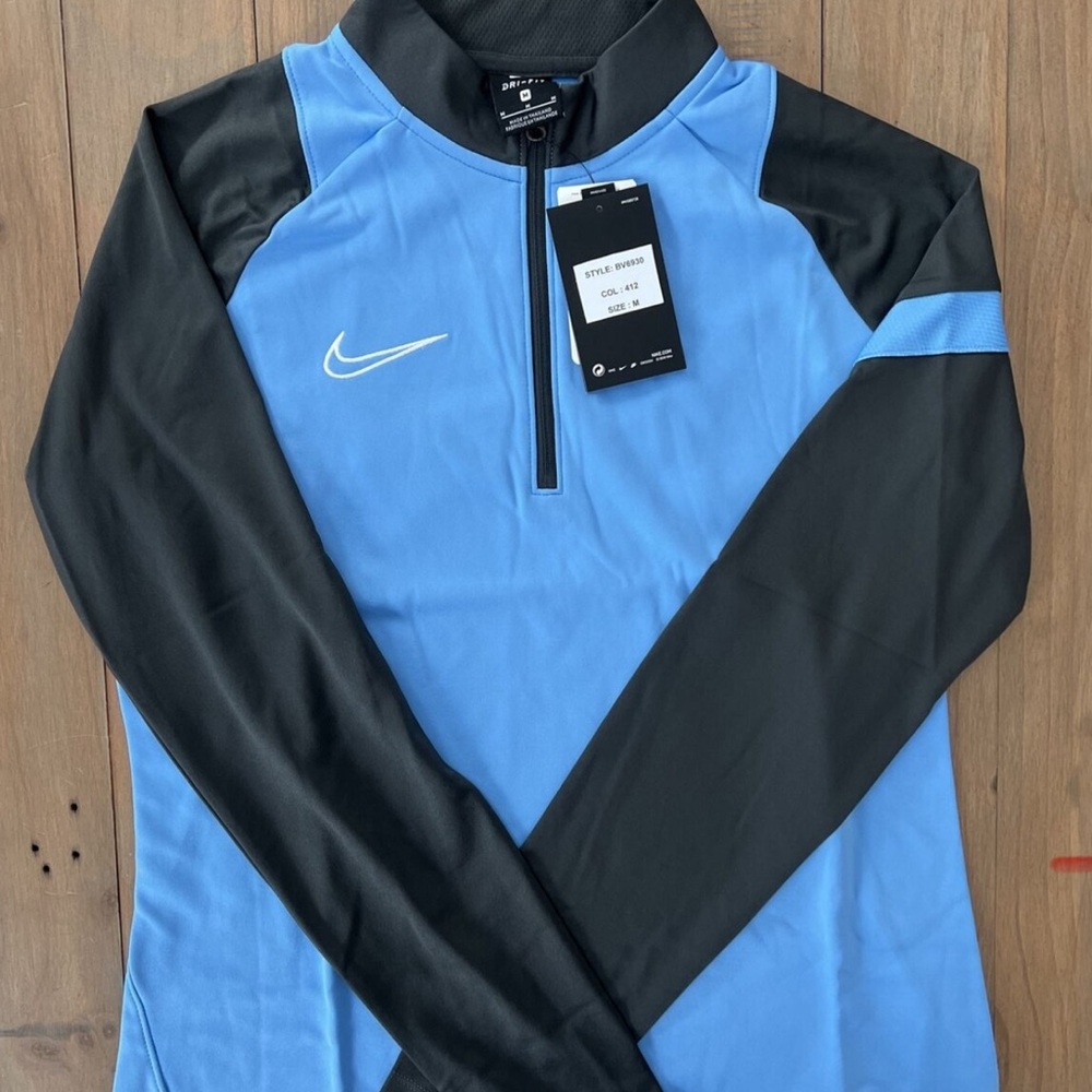 Nike pull over jacket 1/4 zip